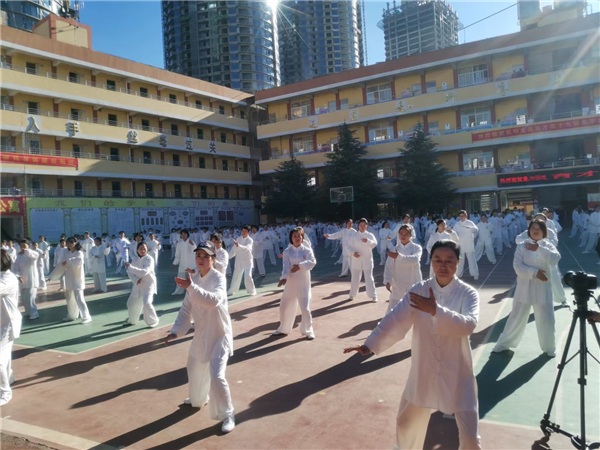 校園太極 校園太極