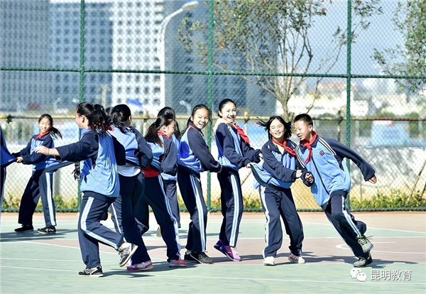 學(xué)生體育課 學(xué)生體育課