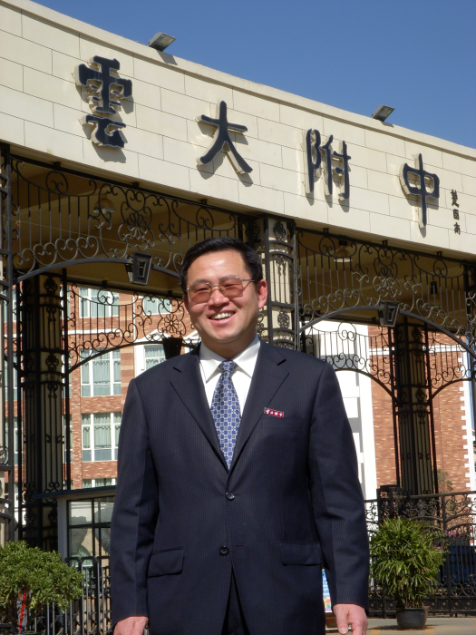 劉衛(wèi)華校長照片 劉衛(wèi)華校長照片