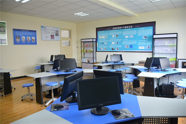 建構(gòu)創(chuàng)新室