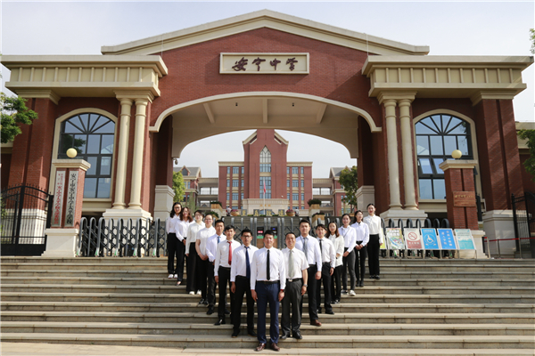 教師團(tuán)隊(duì)2