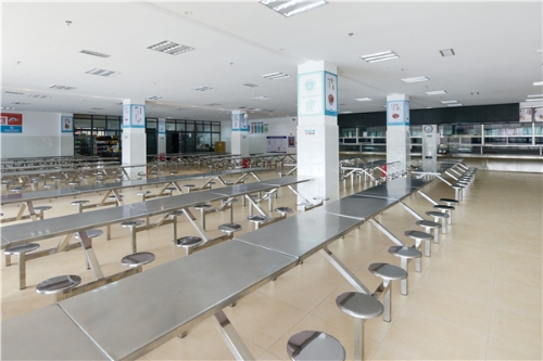 1-寬敞明亮的就餐區(qū)