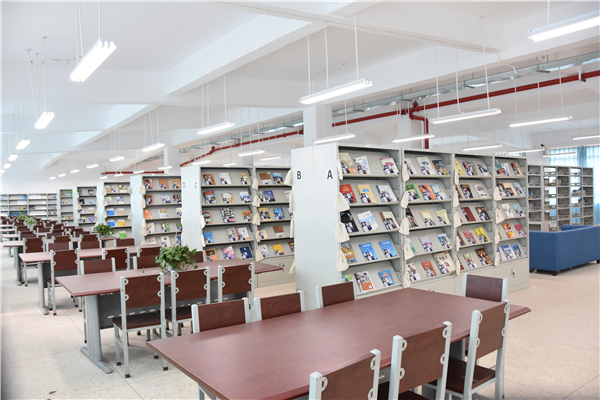 學生閱覽室 (2)