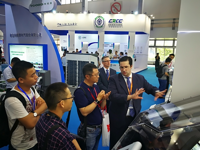 與德國技術(shù)專家討論列車空調(diào)技術(shù)