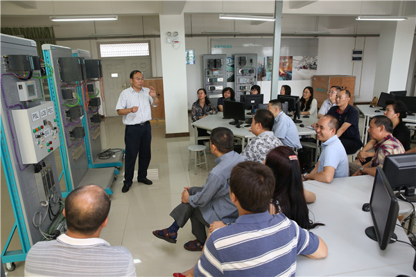 1-3省級教學(xué)團(tuán)隊(duì)：電氣自動化技術(shù)專業(yè)教學(xué)團(tuán)隊(duì)IMG_1106