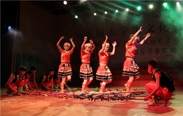 學(xué)生文藝活動：竹林深處 