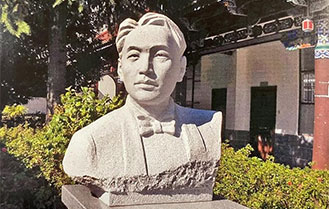 留下一本“人民需要的書，革命需要的書”