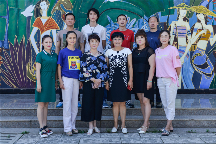 2.舞蹈專業(yè)“朱紅名師工作室”全體教師