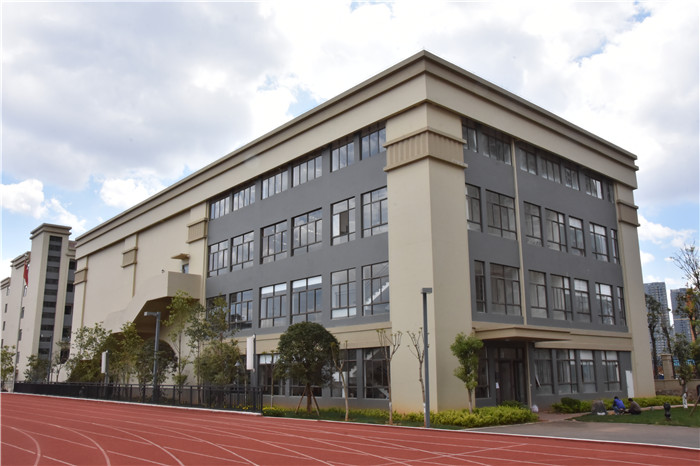 學生食堂、體育館樓