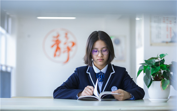 自習(xí) 自習(xí)