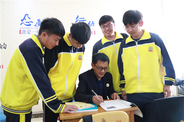 成功，從失敗的土壤中頑強生出。