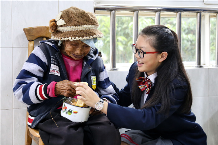 敬老院慰問(wèn)