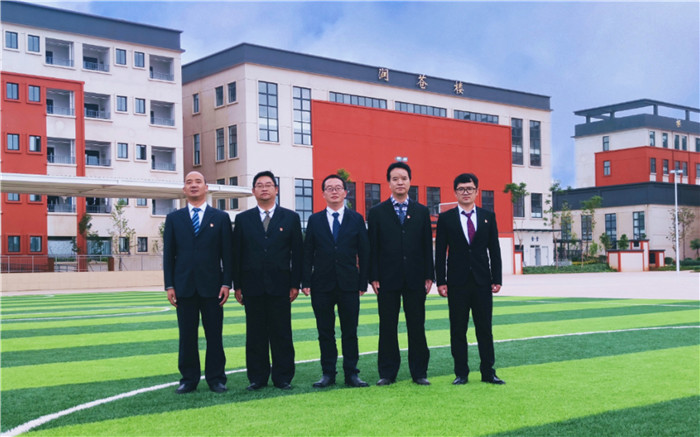 環(huán)湖校區(qū)管理團(tuán)隊(duì)