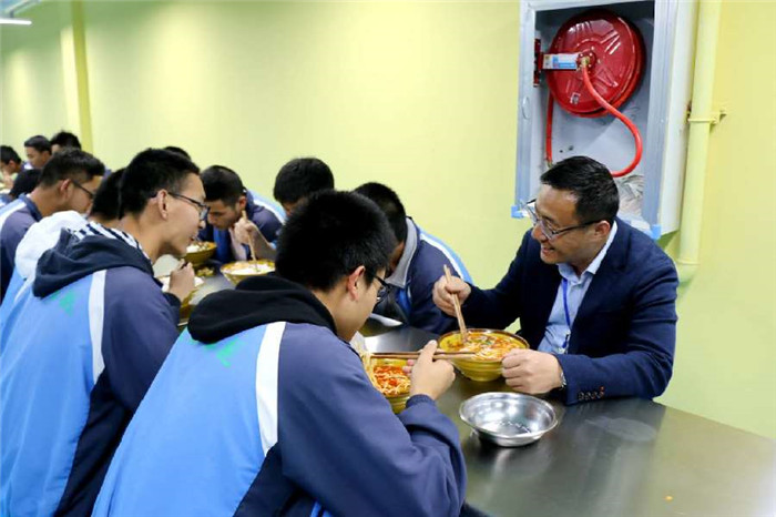 1ac23403f51f804cf68a0de6413820b