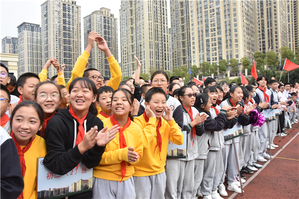 運(yùn)動(dòng)會(huì)加油助威