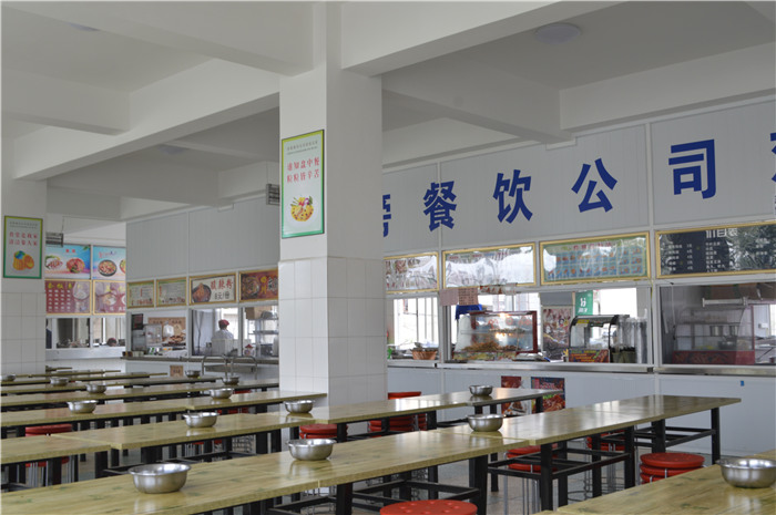 7-1-2 干凈明亮的餐廳