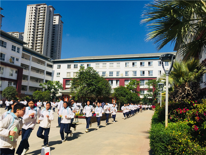 6-7-3課間花樣跑操 6-7-3課間花樣跑操