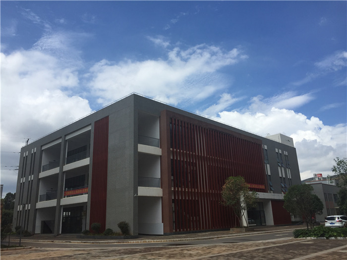 學(xué)生食堂外景 學(xué)生食堂外景