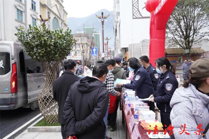 00304330232_5b6bec4e 00304330232_5b6bec4e