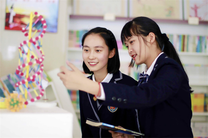 昆十二中學生形象宣傳圖2 昆十二中學生形象宣傳圖2