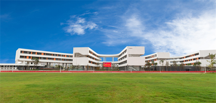 學(xué)校 學(xué)校