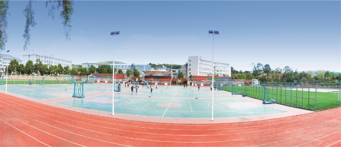 學(xué)校操場(chǎng)