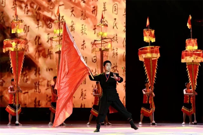 雜技節(jié)目—《中幡》劇照