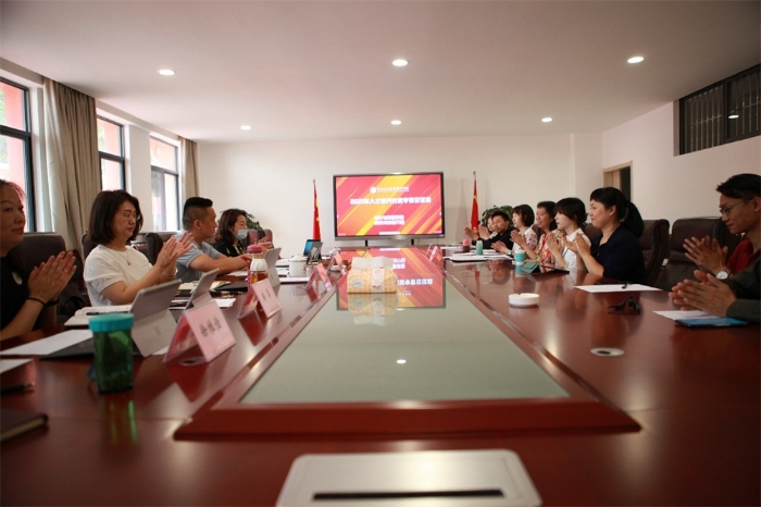 設(shè)計(jì)與傳媒學(xué)院2021年人才培養(yǎng)方案專家論證會(huì)