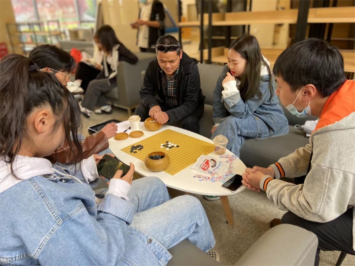 設(shè)計(jì)與傳媒學(xué)院師生棋藝比賽